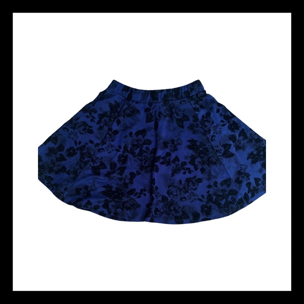 Rue21 Floral Print Blue Skirt size Medium